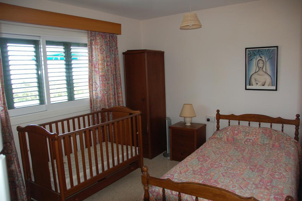 Villa Chrysanthia Polis Kamer foto